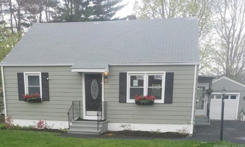 60 Crestwood Ave, Waterbury CT  06704-1621 exterior