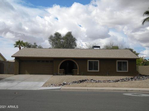 2108 Tamarisk St, Chandler, AZ 85224-2167