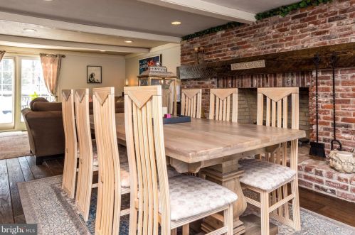 1202 Dundee Dr, Dresher PA 19025-1643 exterior