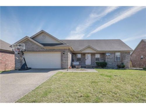 4213 Silver Glade Trl, Sellersburg, IN 47172-1774