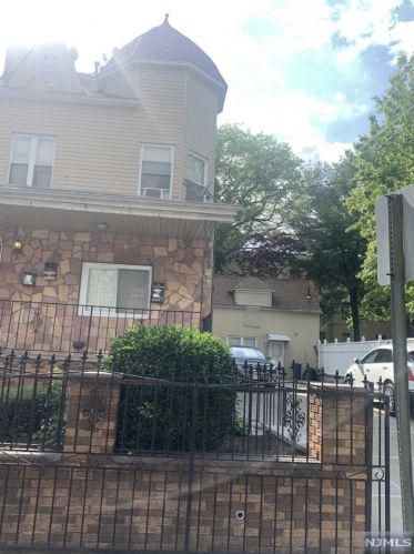232 32nd St, Paterson NJ  07504-1596 exterior