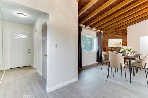 3206 Buckingham Rd, Glendale, CA 91206-1407
