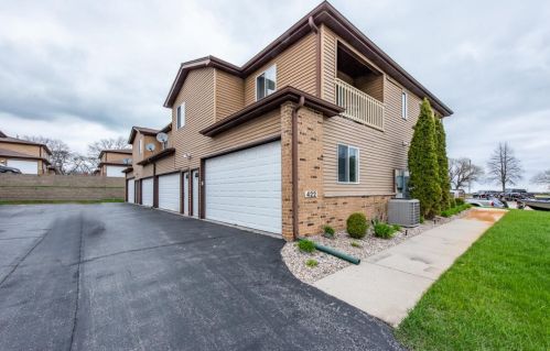 422 45th St, Kenosha, WI 53140-2968