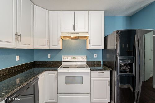 7043 Typhoon Flyer Way, Tucson AZ  85730-4985 exterior