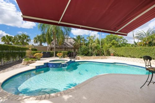 15612 16 Ct, Hollywood FL 33027-2347 exterior
