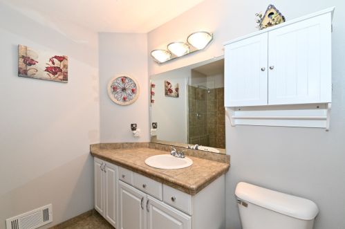 28842 Stone Ridge Ct, Waterford WI  53185-5609 exterior