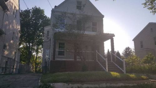 624 8th Ave, Mount Vernon, NY 10550-4317