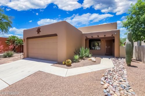 9121 Jessy Ln, Tucson, AZ 85742-8639