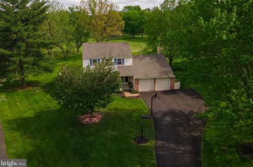 886 Spruce Cir, Harleysville, PA 19438-1044