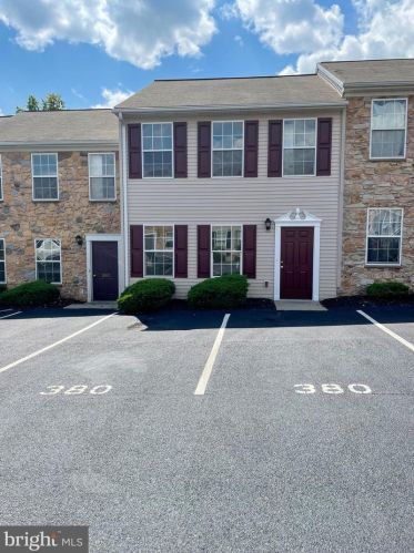 380 Cherry St, Red Lion, PA 17356-1560