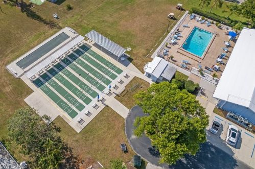 26248 Queen Mary Ln, Bonita Springs FL  34135-6536 exterior