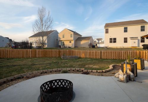 110 Hummock Dr, Pataskala OH  43062-7911 exterior