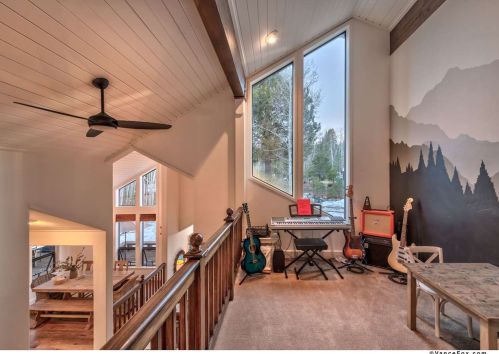 11115 Palisades Dr, Truckee CA 96161-3121 exterior