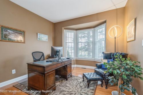1 Vail Ln, East Freehold NJ  07728-8487 exterior