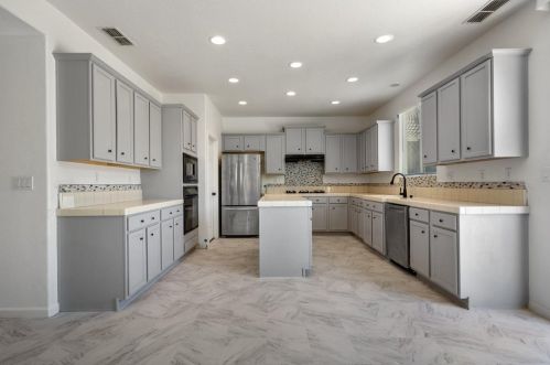 10040 Wild Orchid Way, Elk Grove CA  95757-4345 exterior