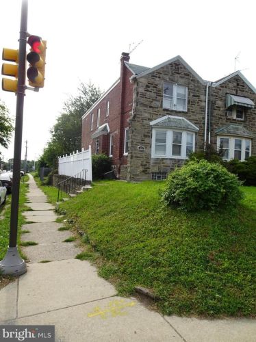 5835 Front St, Philadelphia, PA 19120-2405