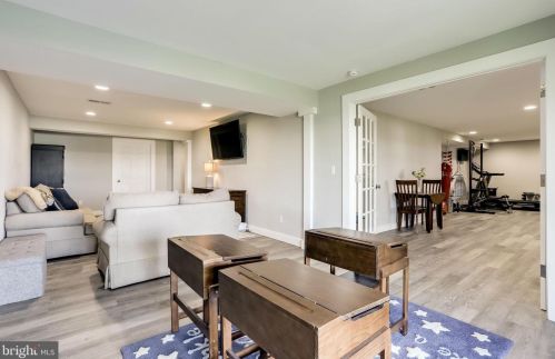 13495 Eagles Rest Dr, Leesburg VA 20176-5035 exterior