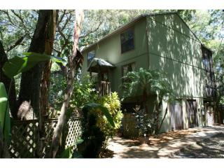 2847 Trinidad St, Sarasota, FL 34231-2823