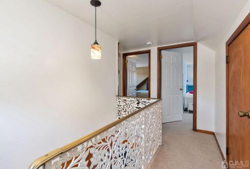 180 Grenville St, Woodbridge NJ  07095-1834 exterior