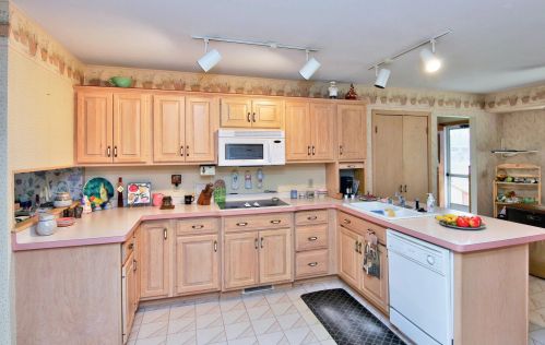 131 Hawthorne Ct, Chilton, WI 53014-1105