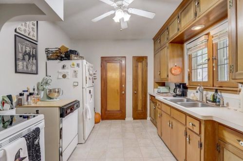 2401 79, Milwaukee WI 53219-1717 exterior