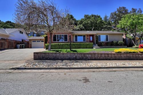 17025 John Telfer Dr, Morgan Hill, CA 95037-4726