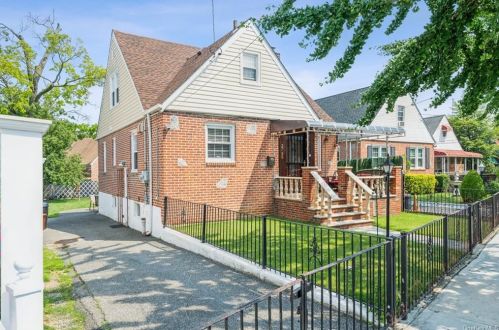 2750 Woodhull Ave, Bronx, NY 10469-6126