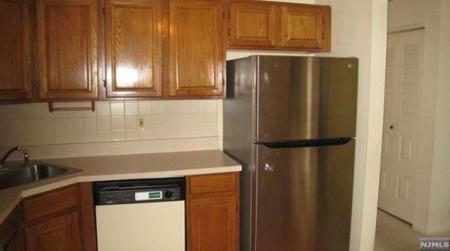 378 Cottonwood Way, Mahwah NJ  07430-2081 exterior