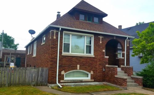 520 Gostlin St, Hammond, IN 46327-1364