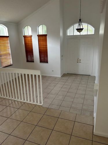 4943 163rd Ave, Hollywood, FL 33027-4952
