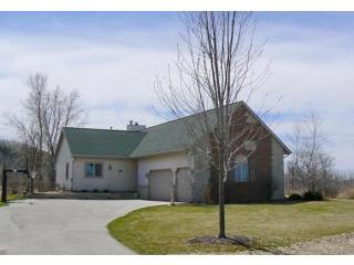 2022 School Rd, Wayside, WI 54126-9225