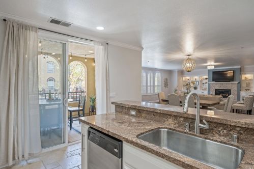 416 Emily Rose Cir, Windsor CA  95492-7732 exterior