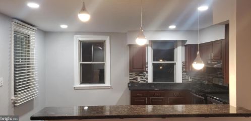 850 Longshore Ave, Philadelphia PA  19111-4423 exterior