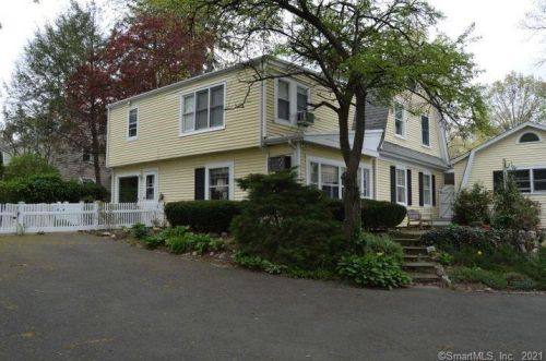331 Main St, New Canaan, CT 06840-5837