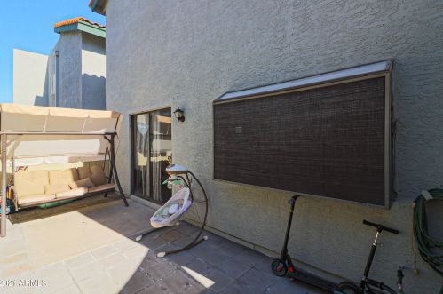 8610 67 Dr, Peoria AZ 85383-7103 exterior