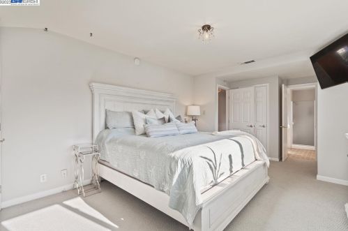 7793 Peppertree Rd, Pleasanton CA  94568-1348 exterior