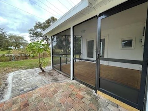 208 Southern Ave, Fort Pierce FL  34950-5433 exterior