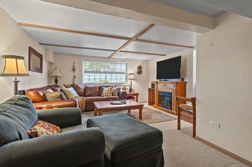 120 Mcmahon Dr, Manor PA 15665-9603 exterior