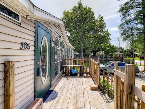 305 2nd St, Orlando, FL 32824-8224