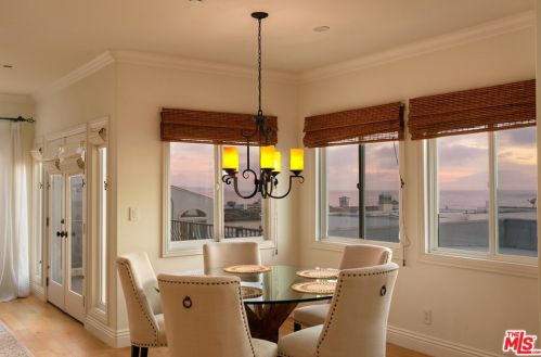 121 15th St, Manhattan Beach, CA 90266-4601