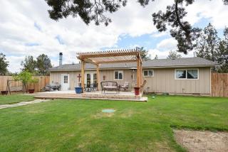 22888 Tumbleweed Ct, Bend OR  97701-9729 exterior