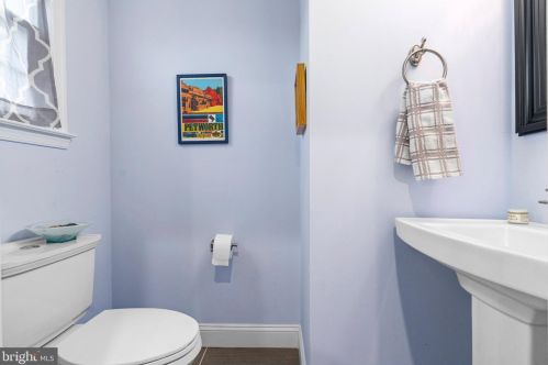 507 Lamont St, Washington DC  20010-2516 exterior