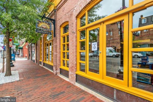 1030 31st St, Washington DC  20007-4405 exterior