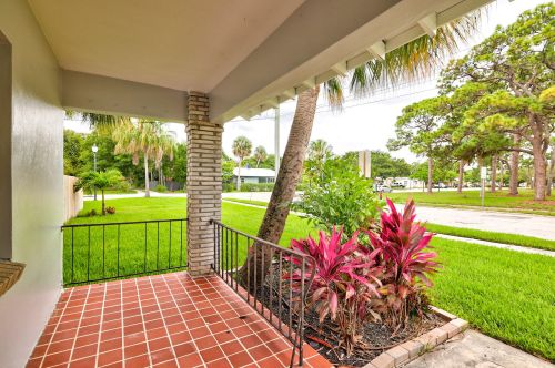 1002 Boston Ave, Fort Pierce FL  34950-8845 exterior