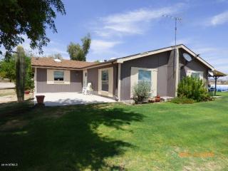 2607 339th Ave, Tonopah AZ  85354-7019 exterior