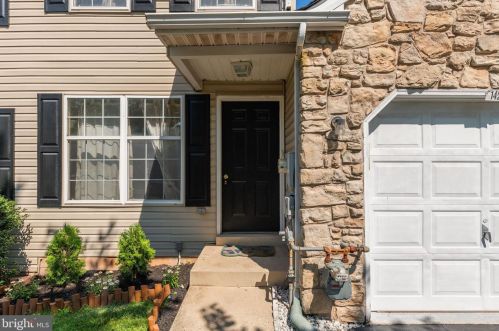1423 Oxford Cir, Lansdale PA  19446-6653 exterior
