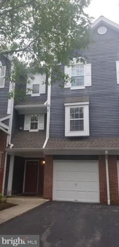 74 Shrewsbury Pl, Princeton NJ  08540-6315 exterior