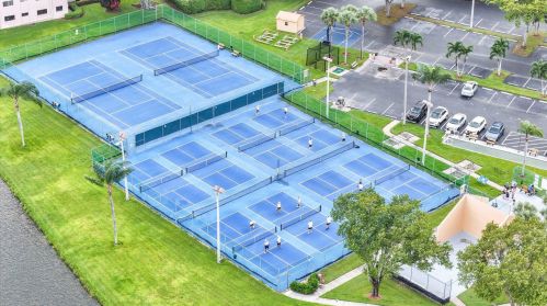15492 Lakes Of Delray Blvd, Delray Beach FL  33484-4107 exterior