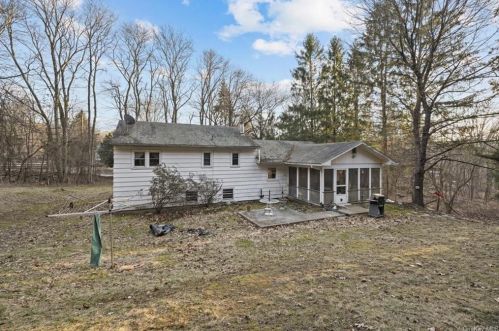 111 Glenmere Homesites Rd, Florida, NY 10921-1903