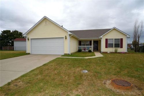 1233 Meadowood Dr, Danville, IN 46122-1554